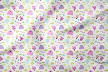 Fosfor Renkli Denizanası ve Balıklar