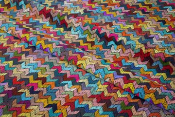 Renkli Zigzag Geometrik Desenli Kumaş