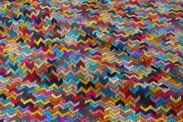 Renkli Zigzag Geometrik Desenli Kumaş
