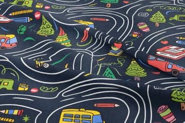 Back to School- Okula Dönüş, Yollar Arasında Ağaç, Okul Otobüsü, Kalem Desenli Dijital Baskılı Kumaş