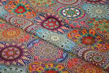 Renkli Geometrik Mandala Desenli Dijital Baskılı Kumaş