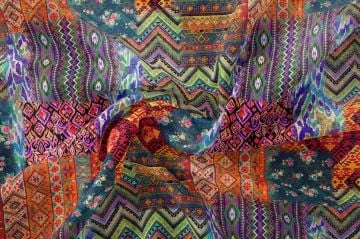 Kırkyama Etnik Halı Kilim Desenli Dijital Baskı Kumaş(SONBAHAR İNDİRİMİ)