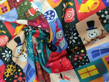 Renkli Noel Babalı Kardan Adamlı Patchwork Desenli Kumaş(SONBAHAR İNDİRİMİ)