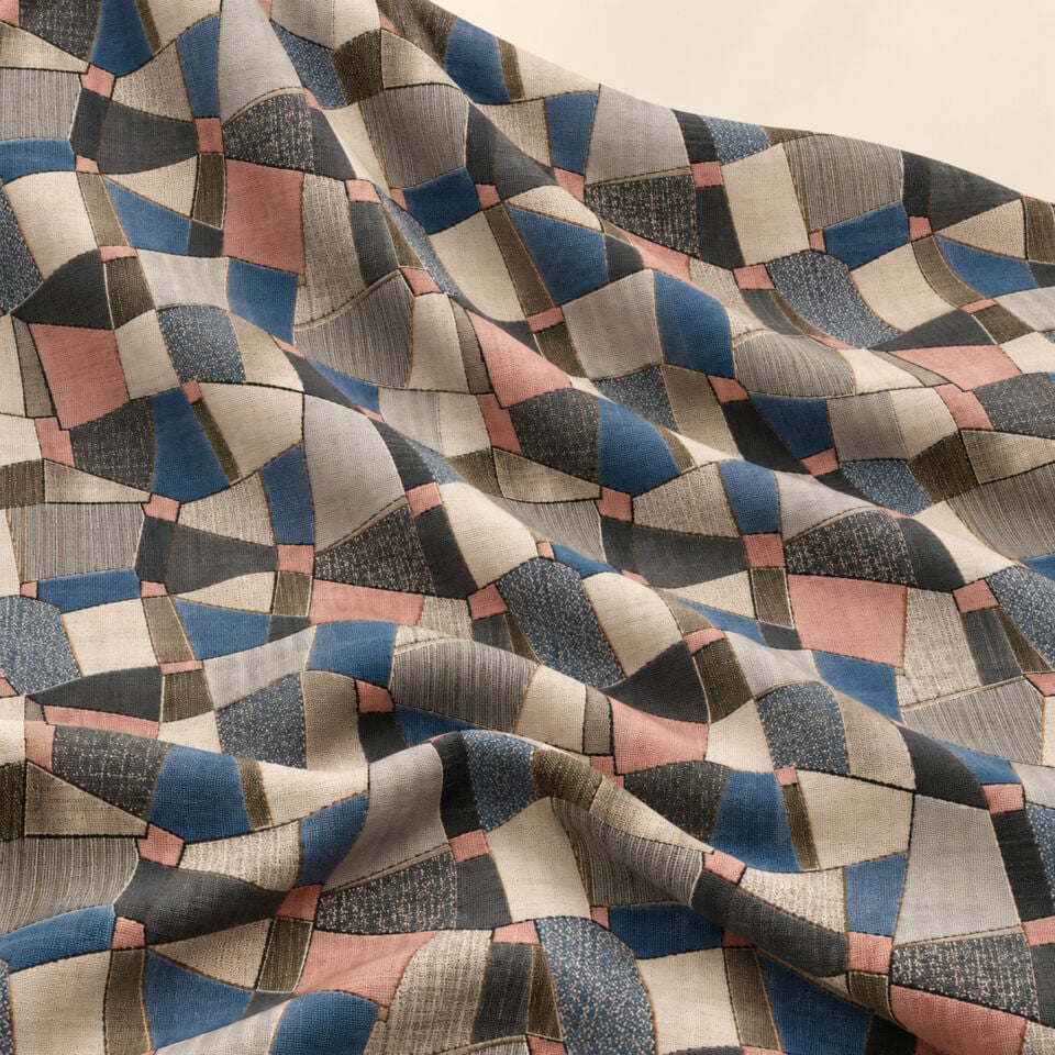 Geometrik Patchwork Kumaş – Lacivert Pudra Modern Kırkyama Desenli Kumaş