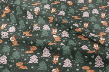 Yılbaşı Koleksiyonu- Winter Wonder Collection,Yılbaşı Koyu Yeşil Zemin Üzerine Sevimli Geyikler, Koşan Geyikler, Beyaz Kar Taneleri, Yeşil ve Pembe Yılbaşı Ağaç Figürlü Kumaş