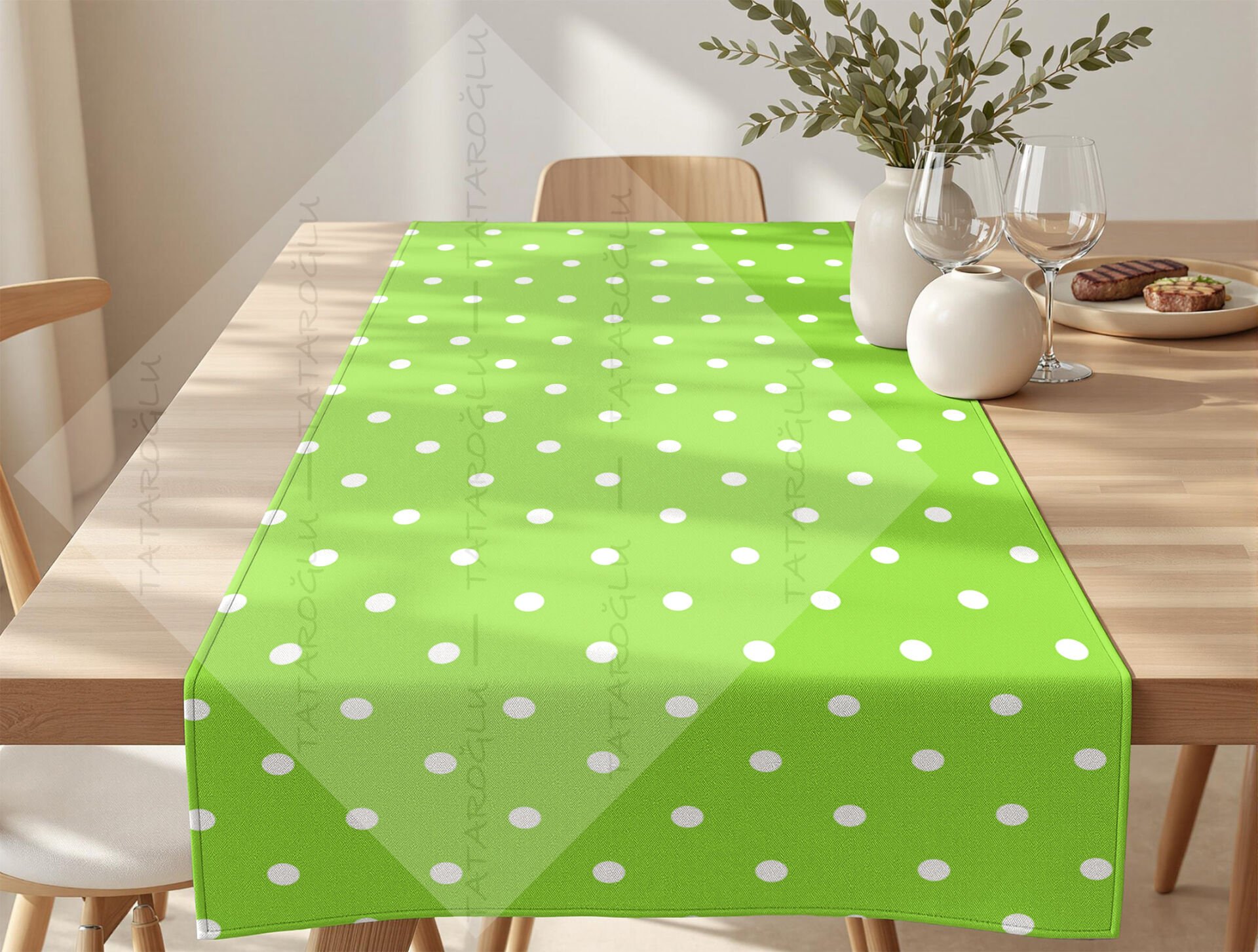 St. Patrick’s Day Yeşil Puantiyeli Petek Dokulu Polyester Kumaş 50x142 cm – Dikilmemiş Masa Runner