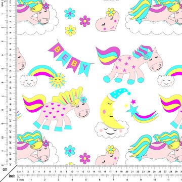 Beyaz Zemin Üzerine Sevimli Unicorn Desenli Dijital Baskılı Kumaş