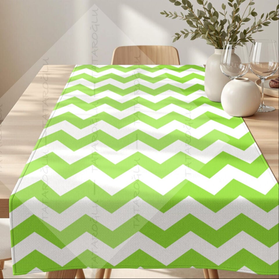 St. Patrick’s Day Çok Tonlu Yeşil Chevron Petek Dokulu Polyester Kumaş 50x142 cm – Dikilmemiş Masa Runner
