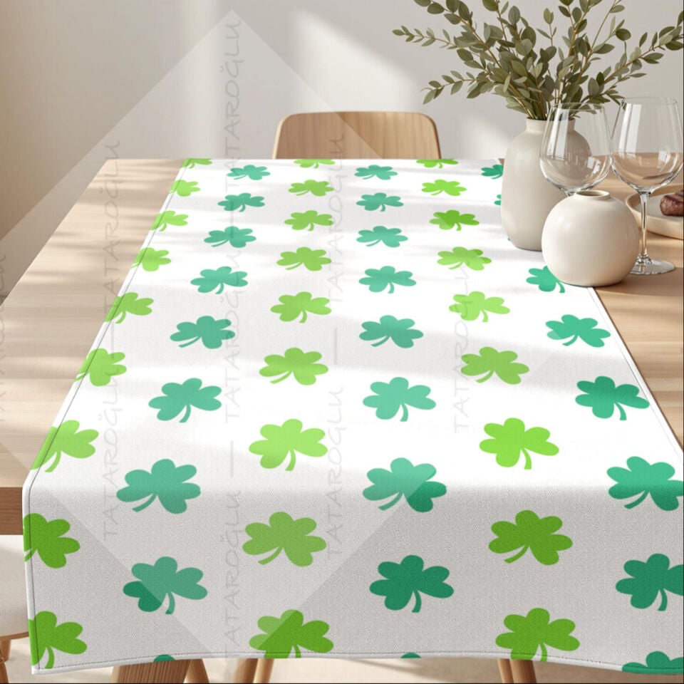 St. Patrick’s Day Yonca Desenli Petek Dokulu Polyester Kumaş 50x142 cm – Dikilmemiş Masa Runner