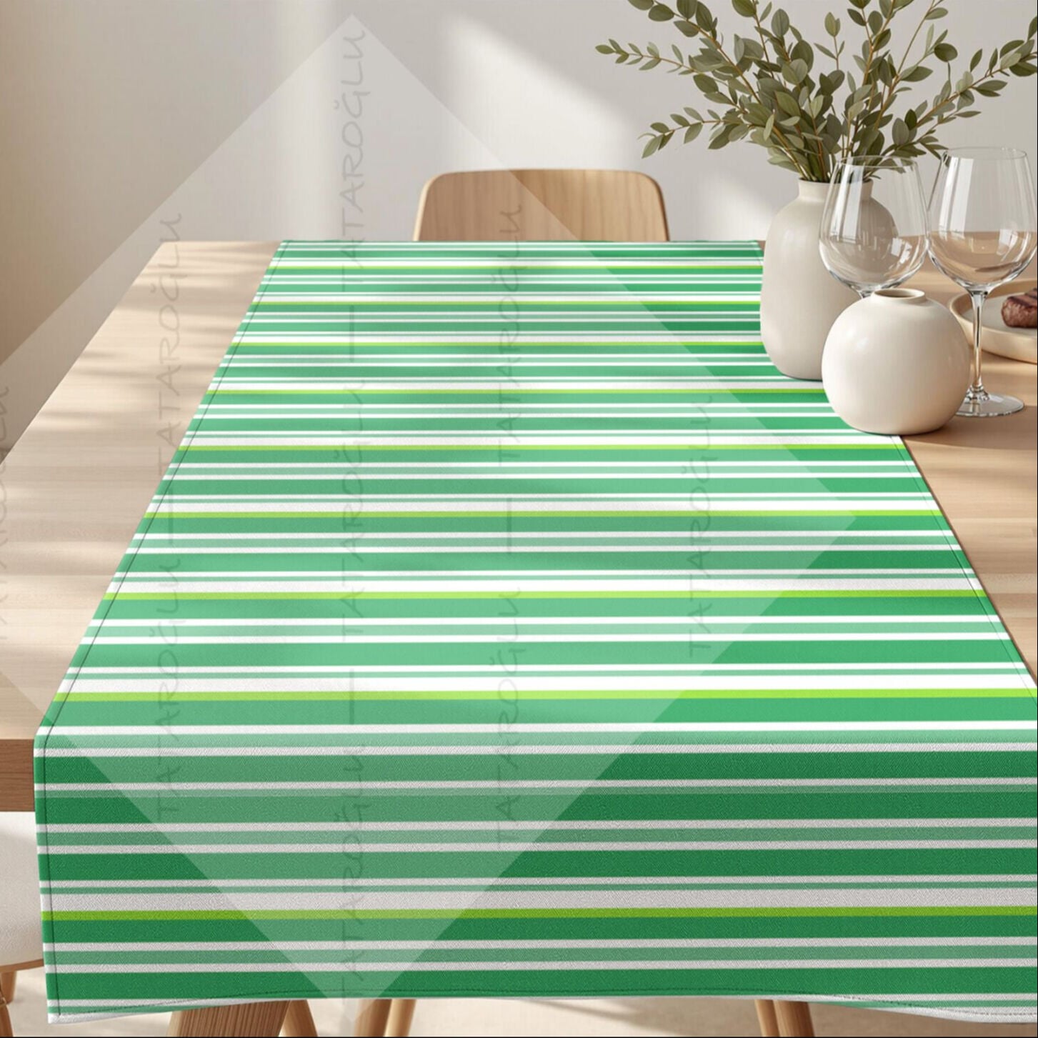 St. Patrick’s Day Yeşil Tonlu Yatay Çizgili Petek Dokulu Polyester Kumaş 50x142 cm – Dikilmemiş Masa Runner