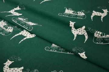 Yılbaşı Koleksiyonu- Winter Wonder Collection,Yeşil Zeminli Beyaz Geyikli Kızaklı Yılbaşı Kumaşı