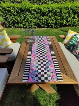 Pembe Mor Çiçekli Yanları Çizgili Ortası Damalı Dijital Baskılı Lazer Kesim Runner