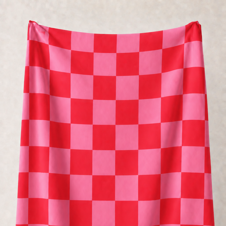 Kırmızı ve Pembe Damalı Kumaş – 2x2 cm Kare Desenli Petek Dokulu Polyester Kumaş
