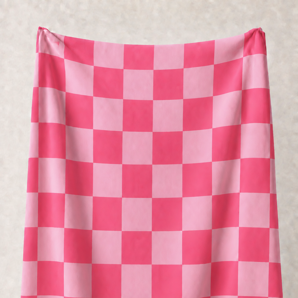 Canlı Pembe ve Pastel Pembe Damalı Kumaş – 2x2 cm Kare Desenli Petek Dokulu Polyester Kumaş