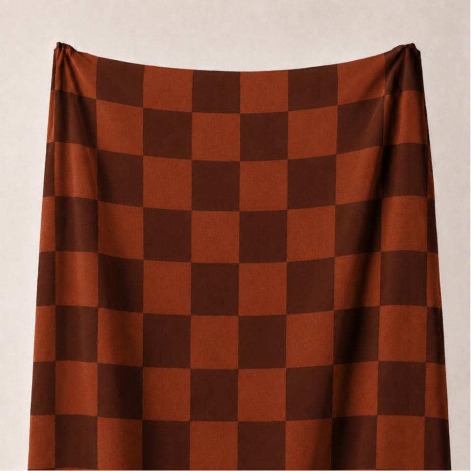 Kahve ve Kestane Damalı Kumaş – 2x2 cm Kare Desenli Petek Dokulu Polyester Kumaş