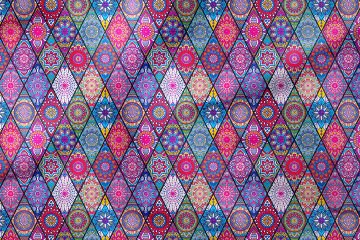 Baklava Desenin İçerisine Renkli Çini Desenli Dijital Baskılı Kumaş