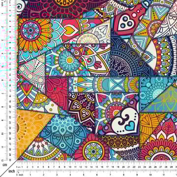 Renkli Geometrik Üçgenlerden Oluşa Patchwork Desenli Baskılı Kumaş