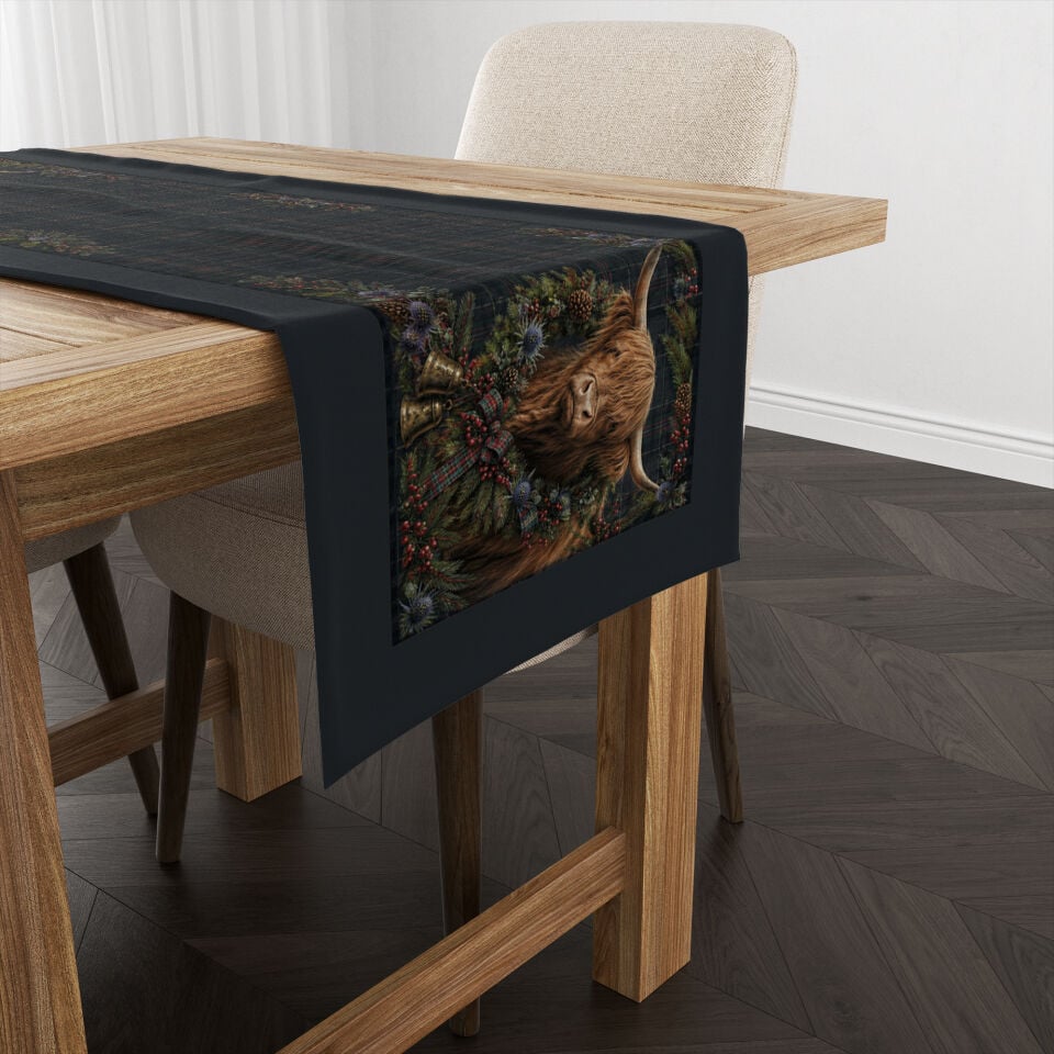 Highland İnekli Runner Paneli – Ekose Kış Desenli 51x143 cm