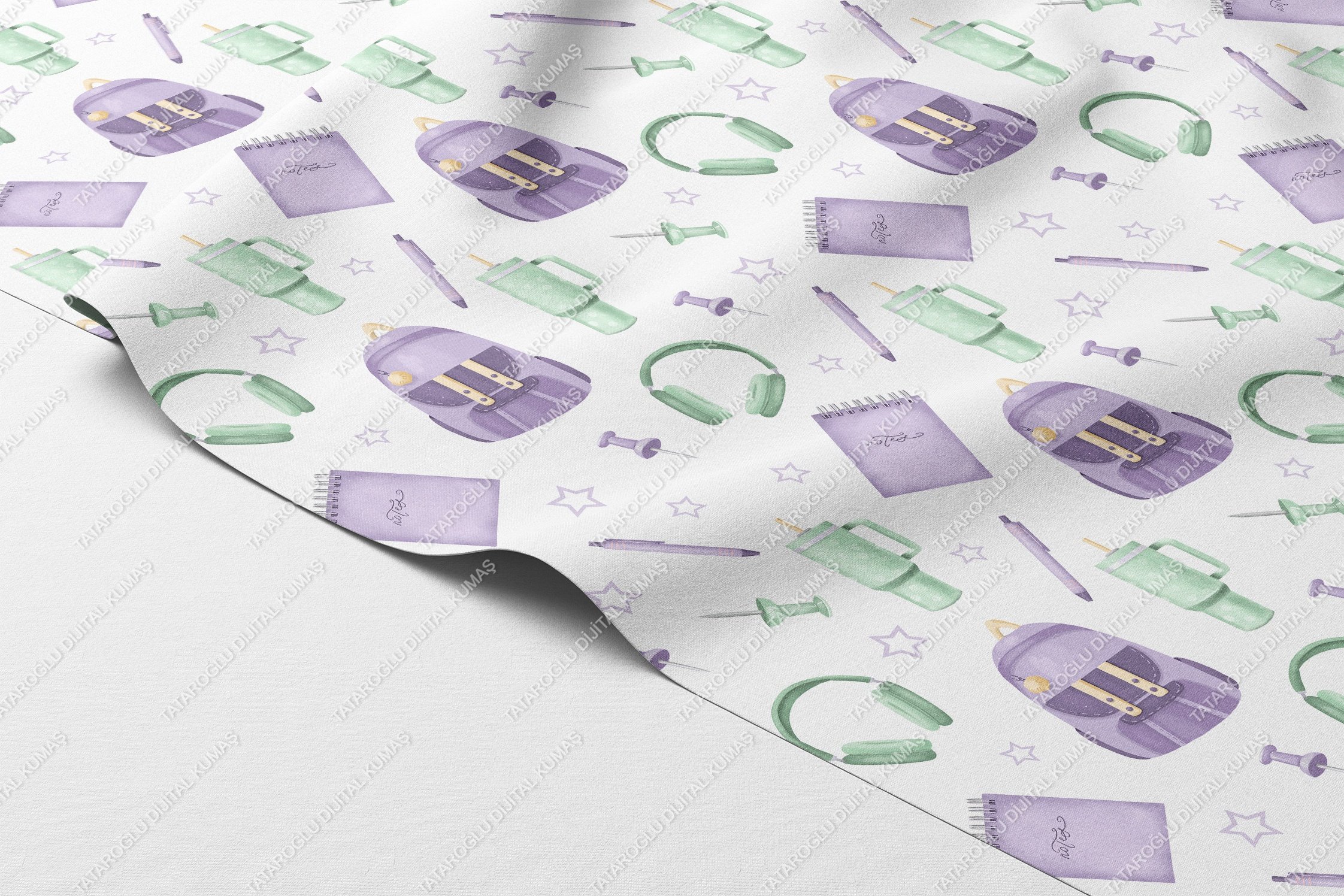 Back to School-Modern Okul Temalı Mor ve Yeşil Dijital Baskı Petek Dokulu Kumaş – %100 Polyester, 143 cm En