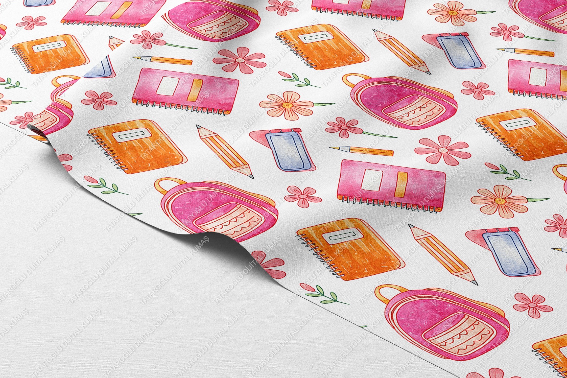 Back to School-Pembe Turuncu Okul Temalı Dijital Baskı Petek Dokulu Kumaş – 143 cm En