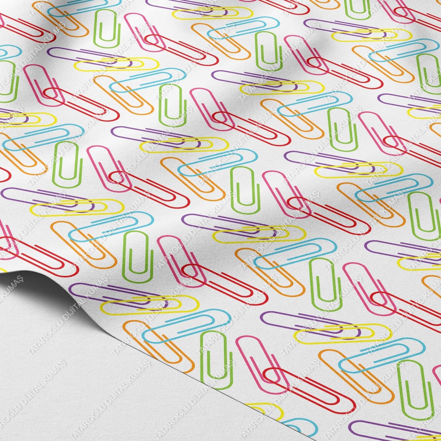 Back to School-Renkli Ataç Desenli Dijital Baskı Petek Dokulu Kumaş – 143 cm En