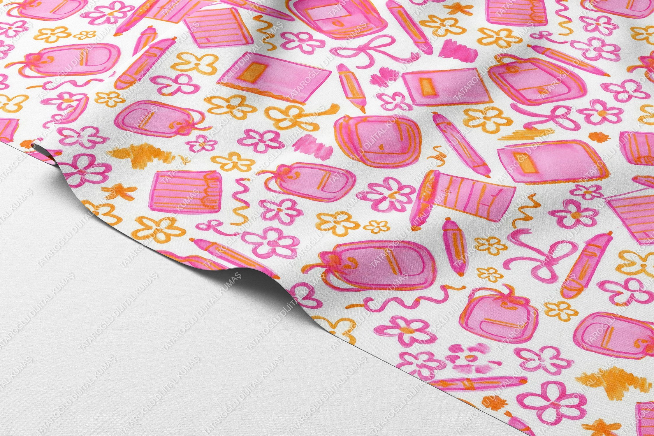 Back to School- Pembe Turuncu Okul Temalı Dijital Baskı Polyester Kumaş – 143 cm En