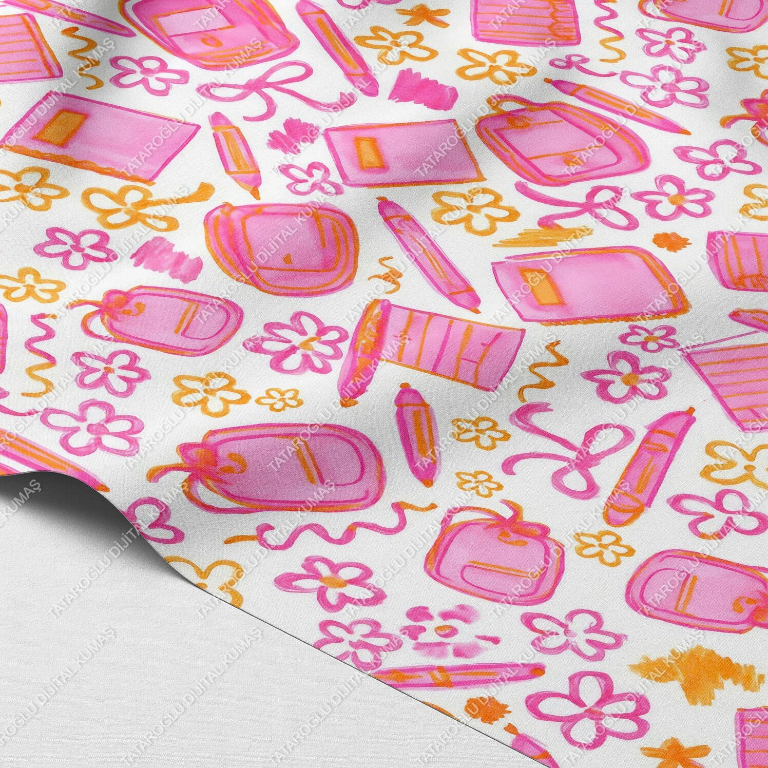 Back to School- Pembe Turuncu Okul Temalı Dijital Baskı Polyester Kumaş – 143 cm En