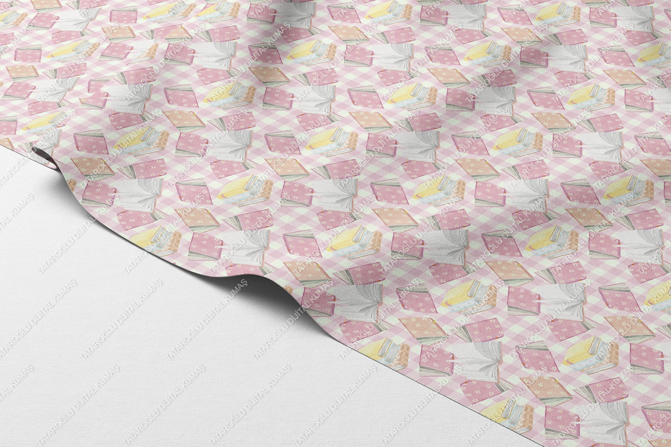 Pembe Ekose Kitap ve Kırtasiye – Okula Dönüş Dijital Baskı Kumaş, Sevimli Kütüphane Okuma Temalı Dekoratif Polyester Kumaş