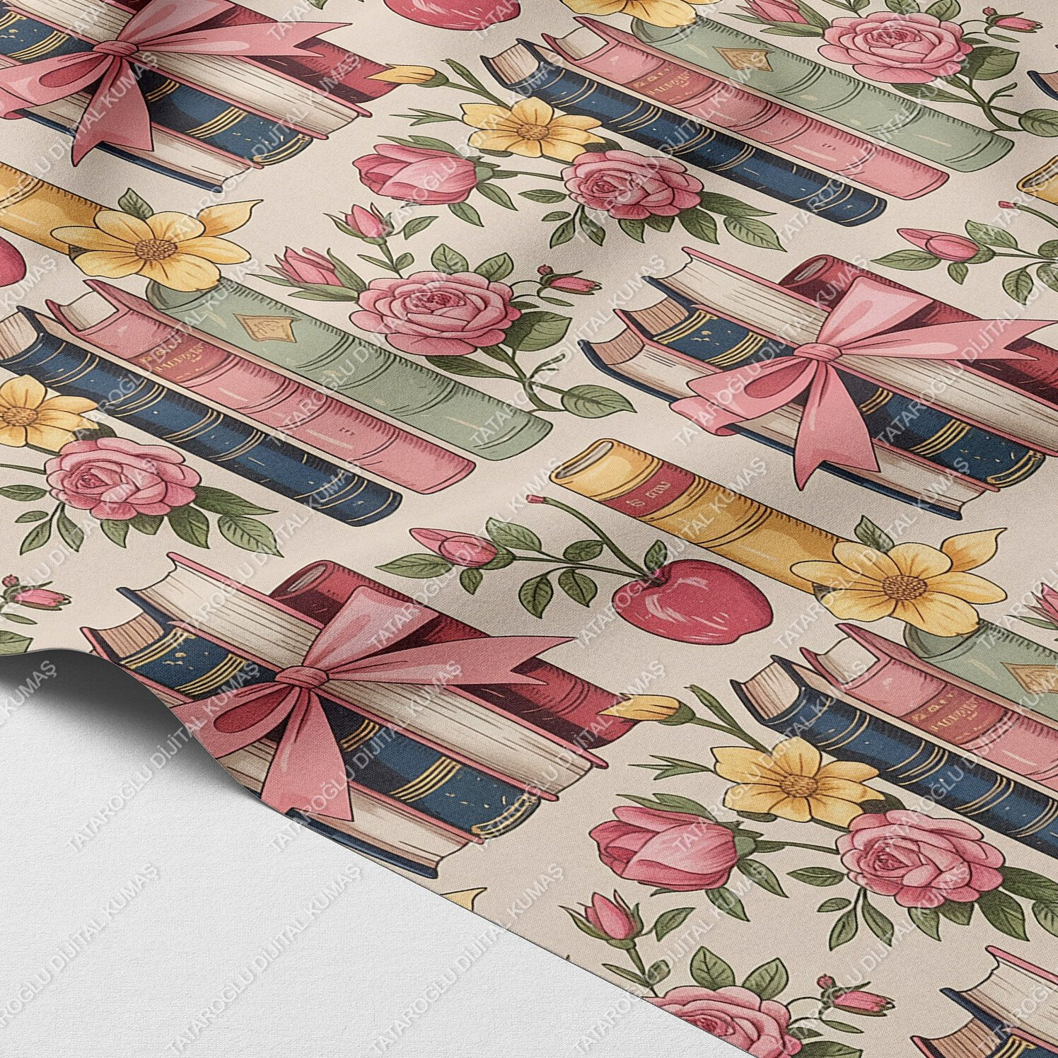 Vintage Kitap ve Çiçek Desenli Dijital Baskı Polyester Kumaş – Romantik Okul ve Bahar Teması