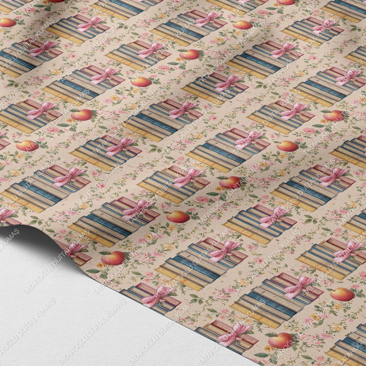 Vintage Kitap ve Çiçek Desenli Dijital Baskı Polyester Kumaş – Romantik ve Shabby Chic Stil