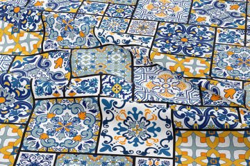 Mavi Sarı Lacivert Turuncu Renkli Çini Desenli Dijital Baskılı Kumaş