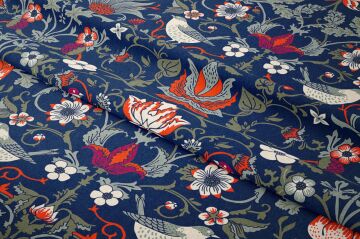 Lacivert Kuşlu Botanik Desenli Kumaş – William Morris Stilinde Dijital Baskılı Dekoratif Döşemelik Kumaş