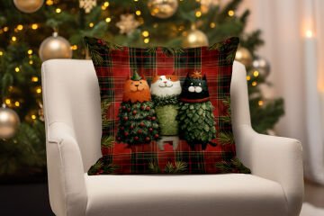 Yılbaşı Koleksiyonu- 45x45 cm Dikilmemiş 2’li Kırlent Paneli – Ekose Zemin Üzerinde Sevimli Kediler