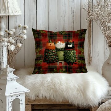 Yılbaşı Koleksiyonu- 45x45 cm Dikilmemiş 2’li Kırlent Paneli – Ekose Zemin Üzerinde Sevimli Kediler